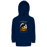 Dieser Kinder Premium Bio Hoodie in French Navy ist perfekt für kleine Halloween-Helden! Mit einem farbenfrohen, leuchtenden Halloween-Motiv und nachhaltiger Baumwoll-Polyester-Mischung sorgt er für maximalen Komfort. Die gemütliche Jersey-Kapuze und die praktische Kängurutasche machen ihn zum idealen Begleiter für Abenteuer von 4 bis 12 Jahren – stylisch und umweltfreundlich zugleich