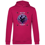 Ein pinker Hoodie mit einem auffälligen Design in der Mitte. Das Motiv zeigt ein violettes Herz, umgeben von Dornen und stachelartigen Elementen. Über dem Herz steht der Schriftzug "Hurtful", darunter "Sacrifice Bound" in hellen Farben. Der Hoodie hat eine künstlerische und emotionale Ausstrahlung, ideal für einen individuellen Look.