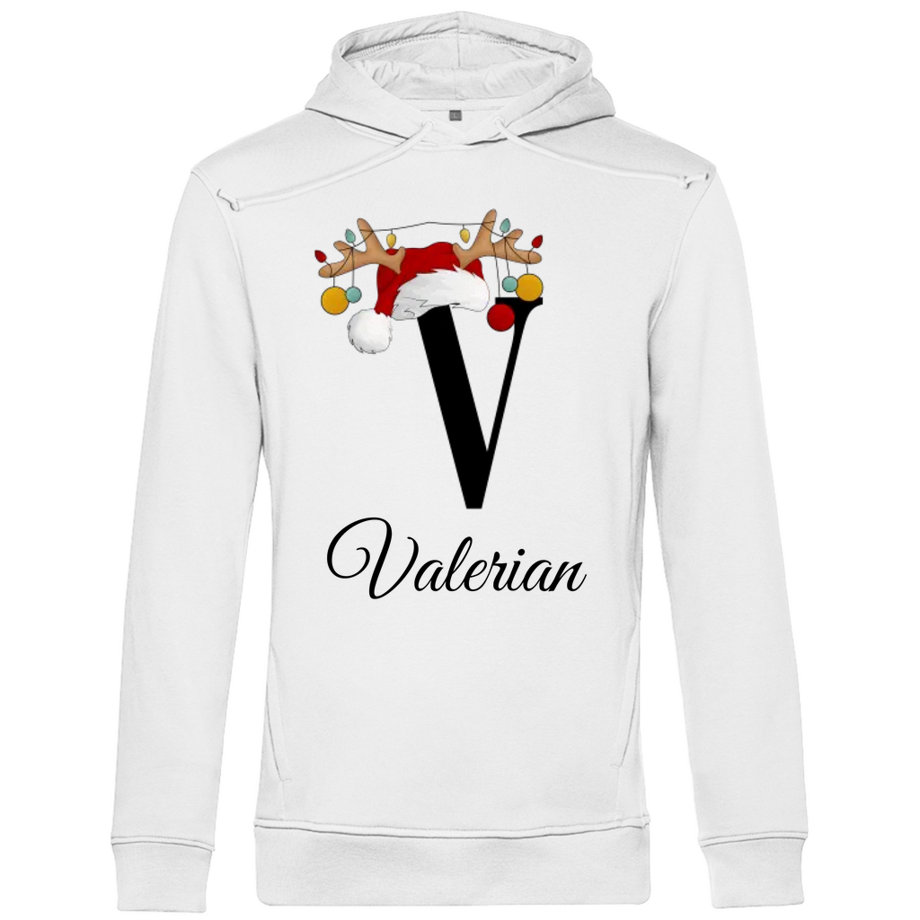 Ein weißer Hoodie mit einem weihnachtlichen Design, das den Buchstaben „V“ in Schwarz zeigt. Der Buchstabe ist mit einem Weihnachtsmann-Hut und Rentiergeweihen verziert, an denen bunte Kugeln hängen. Unter dem Buchstaben steht der Name „Valerian“ in eleganter, geschwungener Schrift. Der Hoodie strahlt eine festliche und persönliche Note aus, perfekt für die Weihnachtszeit.