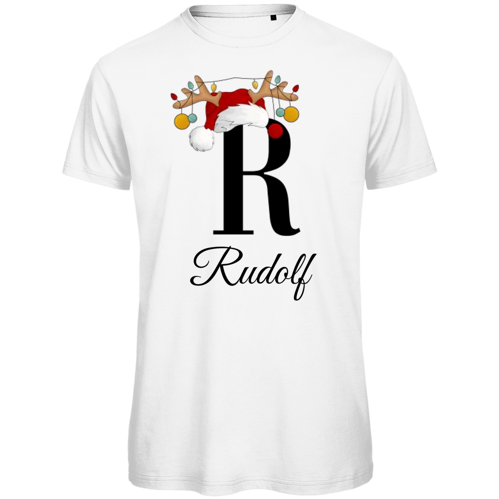 Ein weißes T-Shirt mit einem weihnachtlichen Design. Der große Buchstabe "R" ist mittig auf der Brust abgebildet und trägt einen Weihnachtsmann-Hut sowie Rentiergeweihe, an denen bunte Weihnachtskugeln hängen. Unterhalb des Buchstabens steht der Name "Rudolf" in eleganter, geschwungener Schrift. Das Design vermittelt eine festliche Stimmung und ist personalisiert für den Namen Rudolf.