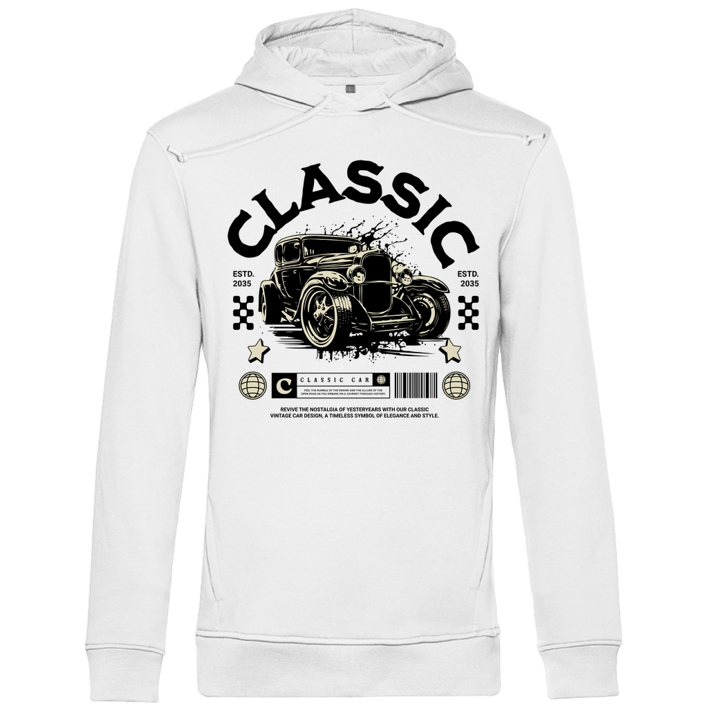 Ein weißer Hoodie mit einem auffälligen Retro-Design. Im Mittelpunkt steht ein klassisches Auto, umrahmt von dem Schriftzug „Classic“ in großen, markanten Buchstaben. Darunter befinden sich Retro-Elemente wie Rennflaggen, Sterne und ein Barcode mit dem Text „Classic Car“. Das Design ist eine Hommage an vergangene Zeiten und verleiht dem Hoodie eine stilvolle, nostalgische Note. Ideal für Liebhaber von Vintage-Autos und klassischem Stil.