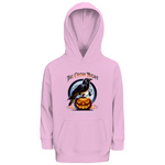 Dieser Kinder Premium Bio Hoodie in Pale Pink ist perfekt für kleine Halloween-Helden! Mit einem farbenfrohen, leuchtenden Halloween-Motiv und nachhaltiger Baumwoll-Polyester-Mischung sorgt er für maximalen Komfort. Die gemütliche Jersey-Kapuze und die praktische Kängurutasche machen ihn zum idealen Begleiter für Abenteuer von 4 bis 12 Jahren – stylisch und umweltfreundlich zugleich!