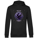 Ein schwarzer Hoodie mit einem auffälligen Design in der Mitte. Das Motiv zeigt ein violettes Herz, umgeben von Dornen und stachelartigen Elementen. Über dem Herz steht der Schriftzug "Hurtful", darunter "Sacrifice Bound" in hellen Farben. Der Hoodie hat eine künstlerische und emotionale Ausstrahlung, ideal für einen individuellen Look.