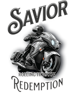 Ein stilisiertes Motorrad-Design mit einem Fahrer auf einem sportlichen Motorrad in Bewegung. Darüber steht in großen, verspielten Buchstaben "Savior", und darunter der Text "Rolling Through Redemption". Das Design vermittelt Dynamik und Freiheit und ist ideal für Motorradfans und Liebhaber von Abenteuern auf zwei Rädern.