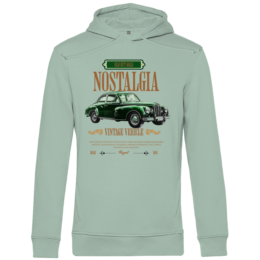 Ein hellgrüner Hoodie mit einem Vintage-Design, das ein klassisches grünes Auto und den Schriftzug "Nostalgia" zeigt. Über dem Auto befindet sich der Text "Old But Gold" in einem dekorativen Rahmen, und darunter steht "Vintage Vehicle" in eleganter Schrift. Ein zusätzlicher Text beschreibt die luxuriösen Details des Fahrzeugs, wie das handpolierte Holzarmaturenbrett und die Ledersitze. Das Design strahlt eine nostalgische und elegante Atmosphäre aus, ideal für Liebhaber klassischer Automobile.