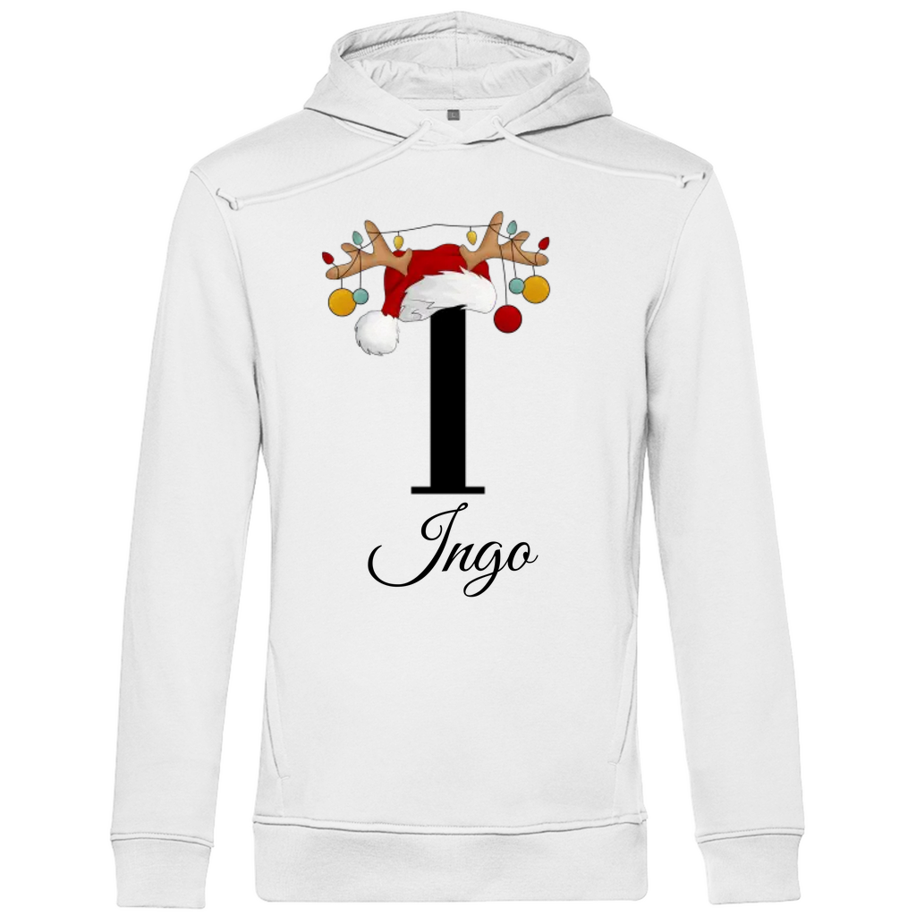 Ein weißer Hoodie mit einem weihnachtlichen Design, das den Buchstaben "I" zeigt. Der Buchstabe ist in Schwarz gehalten und mit einem Weihnachtsmann-Hut sowie Rentiergeweihen verziert, an denen bunte Kugeln hängen. Unter dem Buchstaben ist der personalisierte Name "Ingo" in eleganter, geschwungener Schrift zu sehen. Der Hoodie strahlt eine festliche und personalisierte Stimmung aus und eignet sich perfekt für die Winter- und Weihnachtszeit.