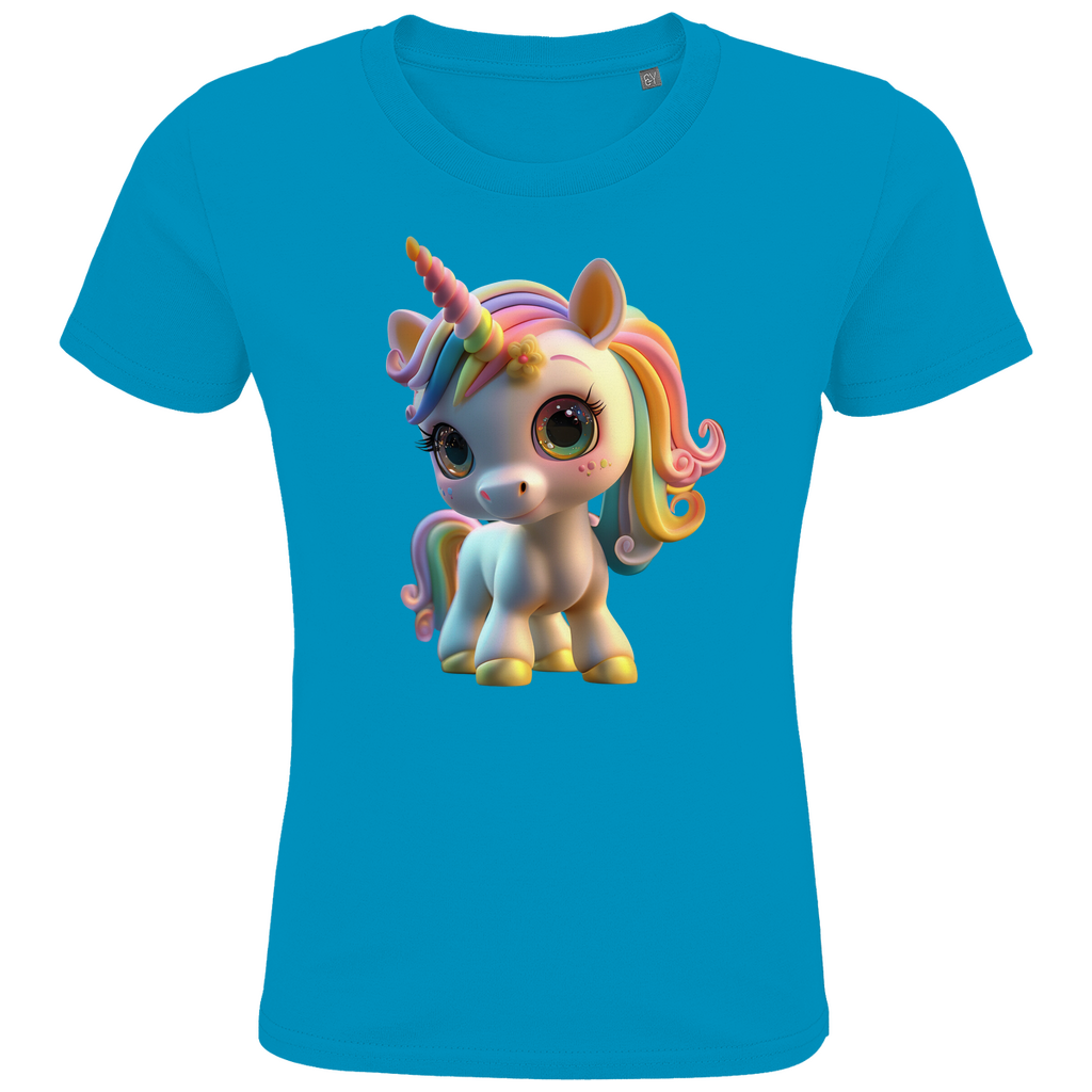 Ein hellblaues Kinder-T-Shirt mit einem farbenfrohen Einhorn-Design. Das Einhorn hat eine Regenbogenmähne und große, strahlende Augen, die ihm einen niedlichen und lebendigen Ausdruck verleihen. Sein verspieltes Horn und die zarten Verzierungen auf seinem Gesicht ergänzen das charmante Design. Das T-Shirt bietet eine ideale Option für Kinder, die magische und fantasievolle Motive lieben.