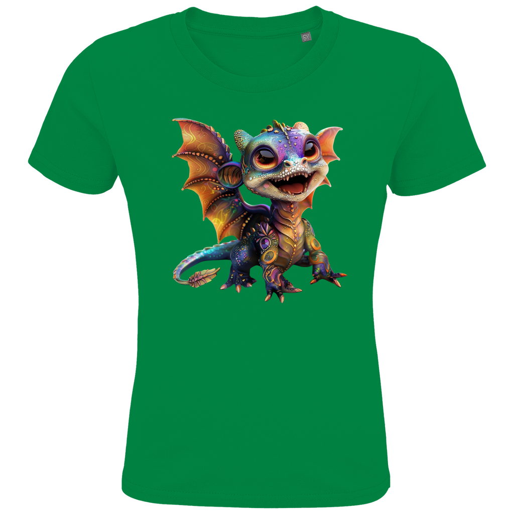 Ein grünes T-Shirt mit einem lebhaften, bunten Drachenmotiv auf der Vorderseite. Der fröhliche Drache ist detailliert und in strahlenden Farben gestaltet, mit großen Augen und einem breiten, freundlichen Lächeln. Die Flügel des Drachens sind ausgebreitet und zeigen eine Mischung aus Orange-, Lila- und Blautönen, die durch glitzernde Muster ergänzt werden. Das Design bringt den Drachen zum Leben und verleiht dem T-Shirt eine fantasievolle und verspielte Note.