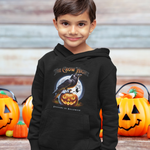 Dieser Kinder Premium Bio Hoodie in Black ist perfekt für kleine Halloween-Helden! Mit einem farbenfrohen, leuchtenden Halloween-Motiv und nachhaltiger Baumwoll-Polyester-Mischung sorgt er für maximalen Komfort. Die gemütliche Jersey-Kapuze und die praktische Kängurutasche machen ihn zum idealen Begleiter für Abenteuer von 4 bis 12 Jahren – stylisch und umweltfreundlich zugleich!